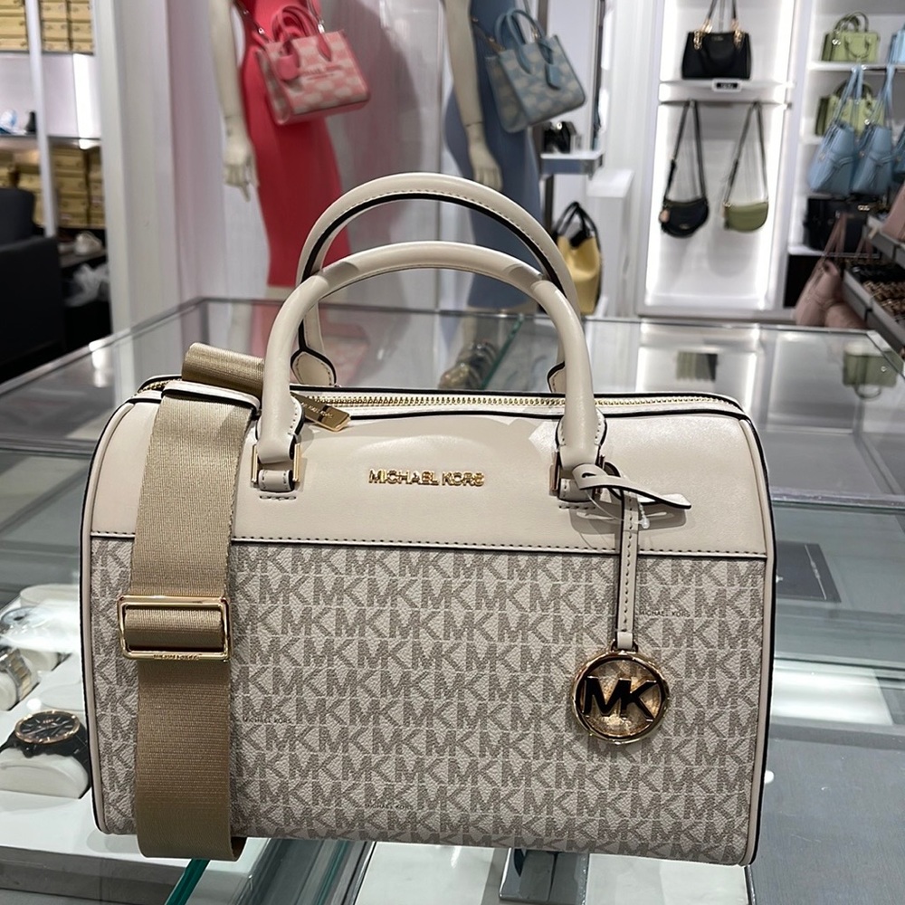 Michael Kors med Duffel Travel - Leather/Coated
35S2GTFU2B
Light Cream Multi - Picture 3 of 16